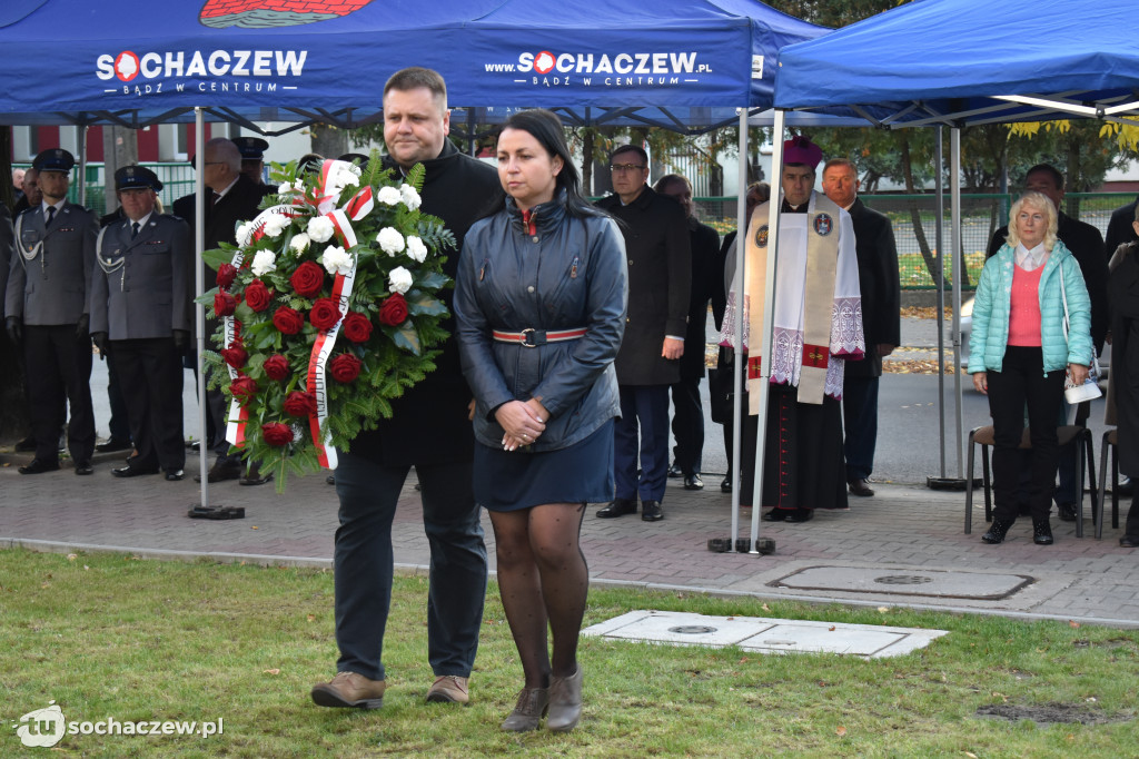22 nazwiska na tablicy komendy policji w Sochaczewie