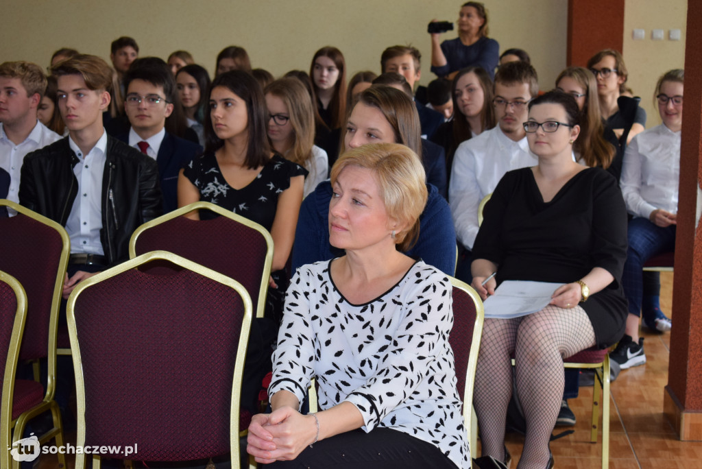 Stypendia starosty rozdane