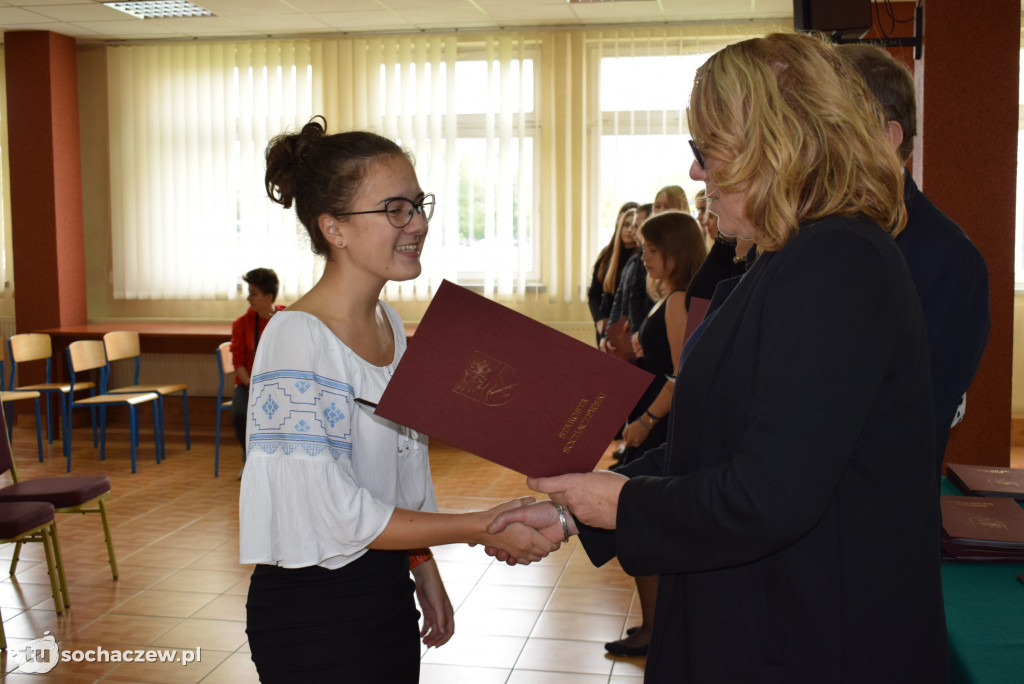 Stypendia starosty rozdane