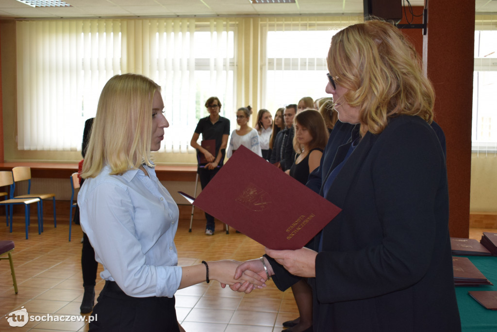 Stypendia starosty rozdane