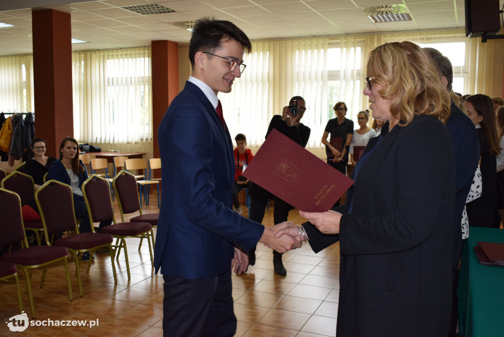 Stypendia starosty rozdane