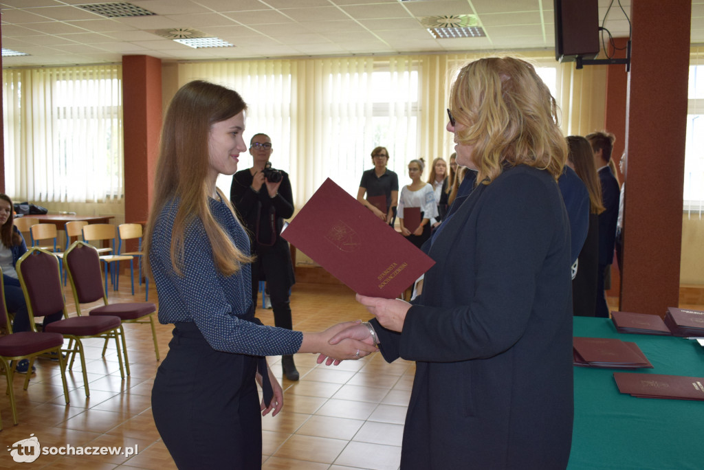 Stypendia starosty rozdane