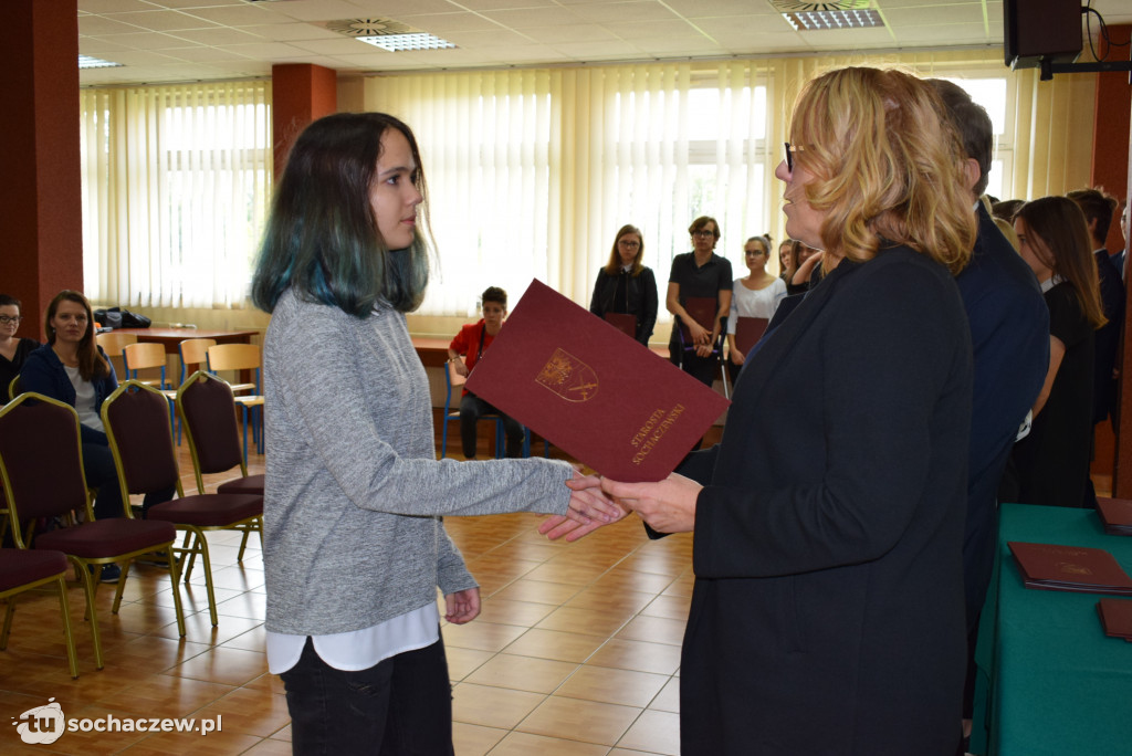 Stypendia starosty rozdane