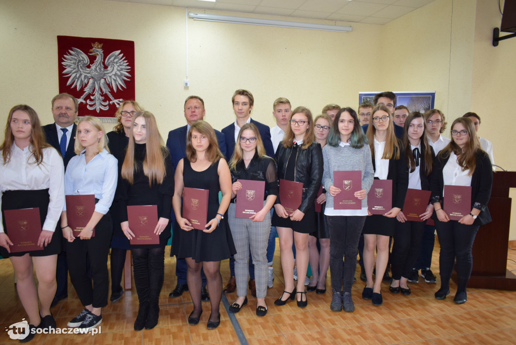 Stypendia starosty rozdane
