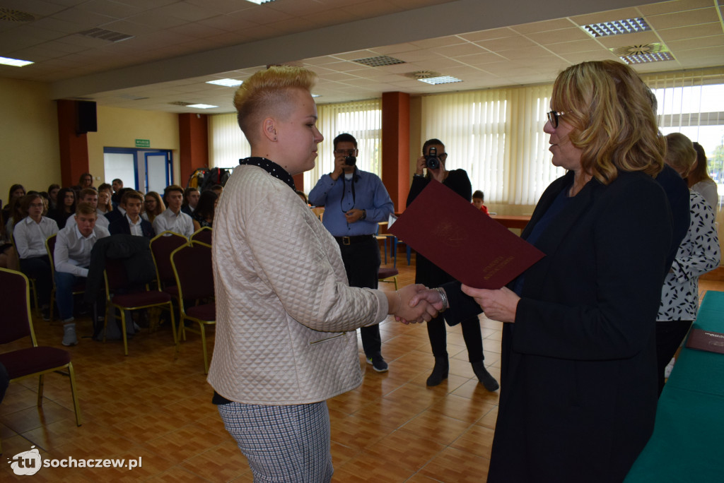 Stypendia starosty rozdane