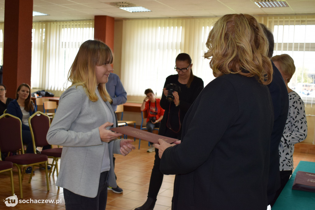 Stypendia starosty rozdane