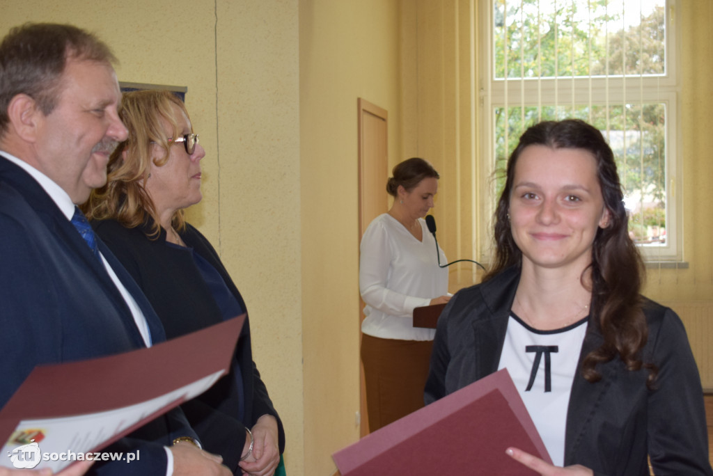 Stypendia starosty rozdane