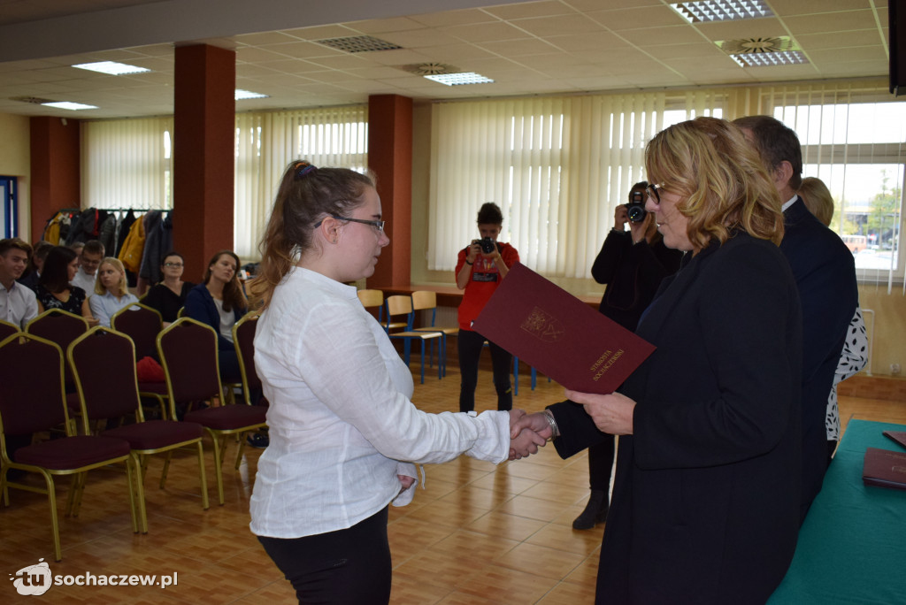Stypendia starosty rozdane