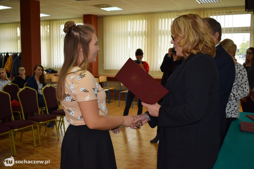 Stypendia starosty rozdane