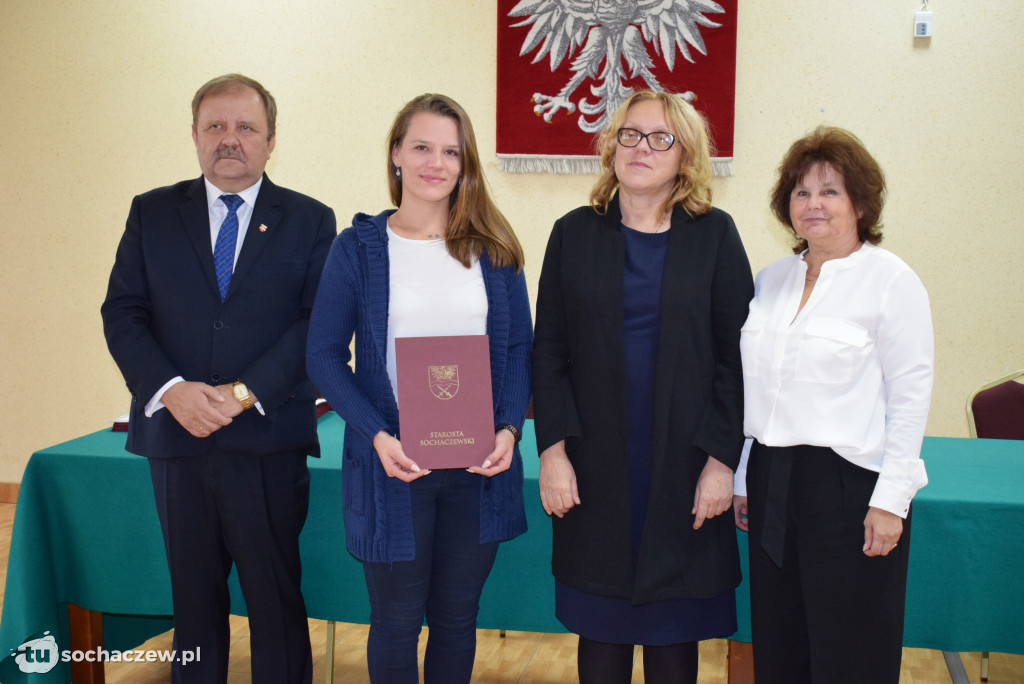 Stypendia starosty rozdane