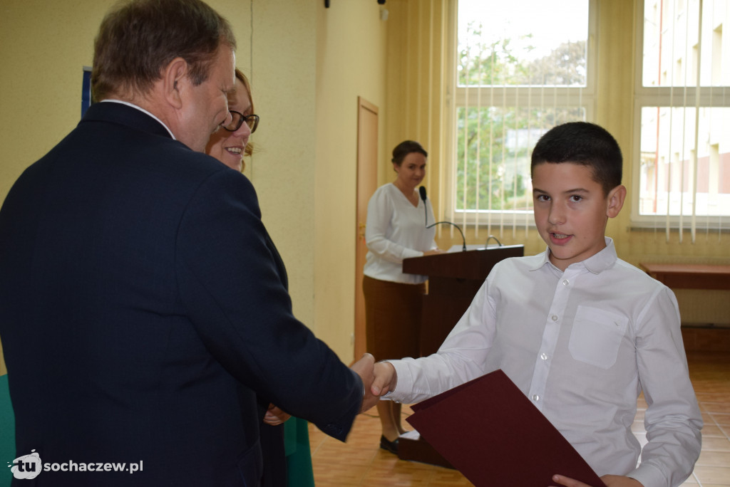 Stypendia starosty rozdane