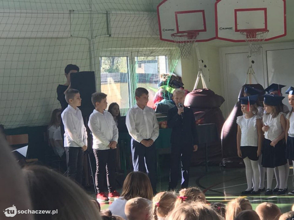 Pasowanie na pierwszoklasistów w Rybnie