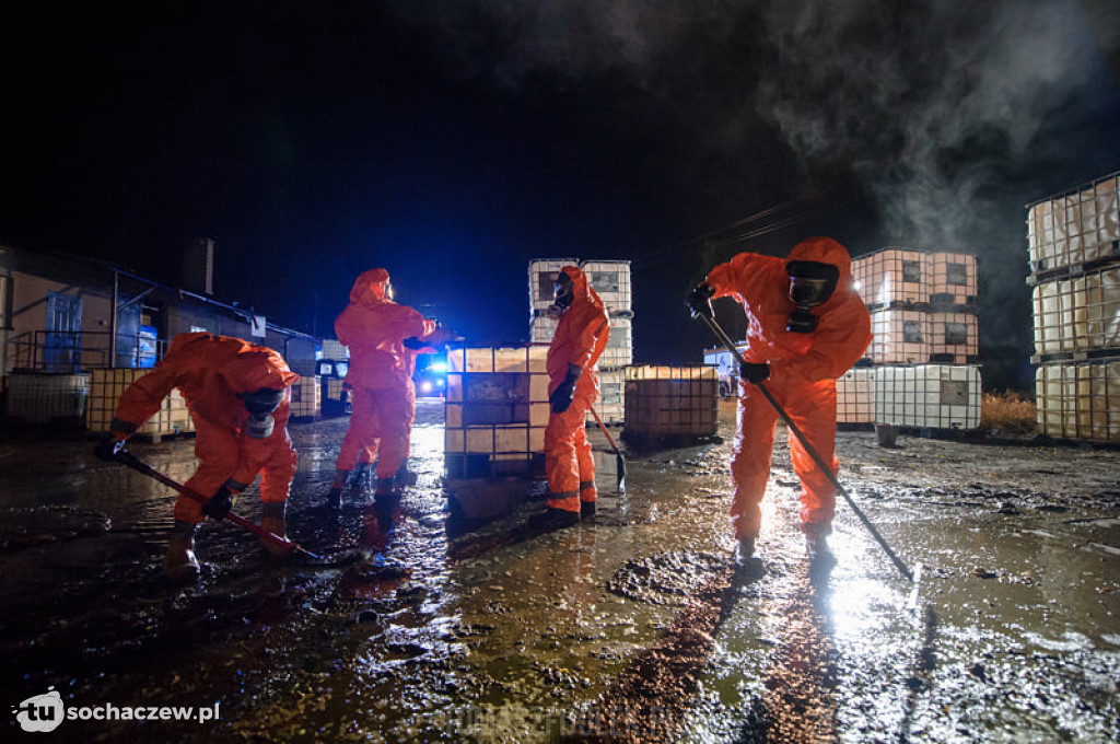 Spartańska. Rozlany kwas solny