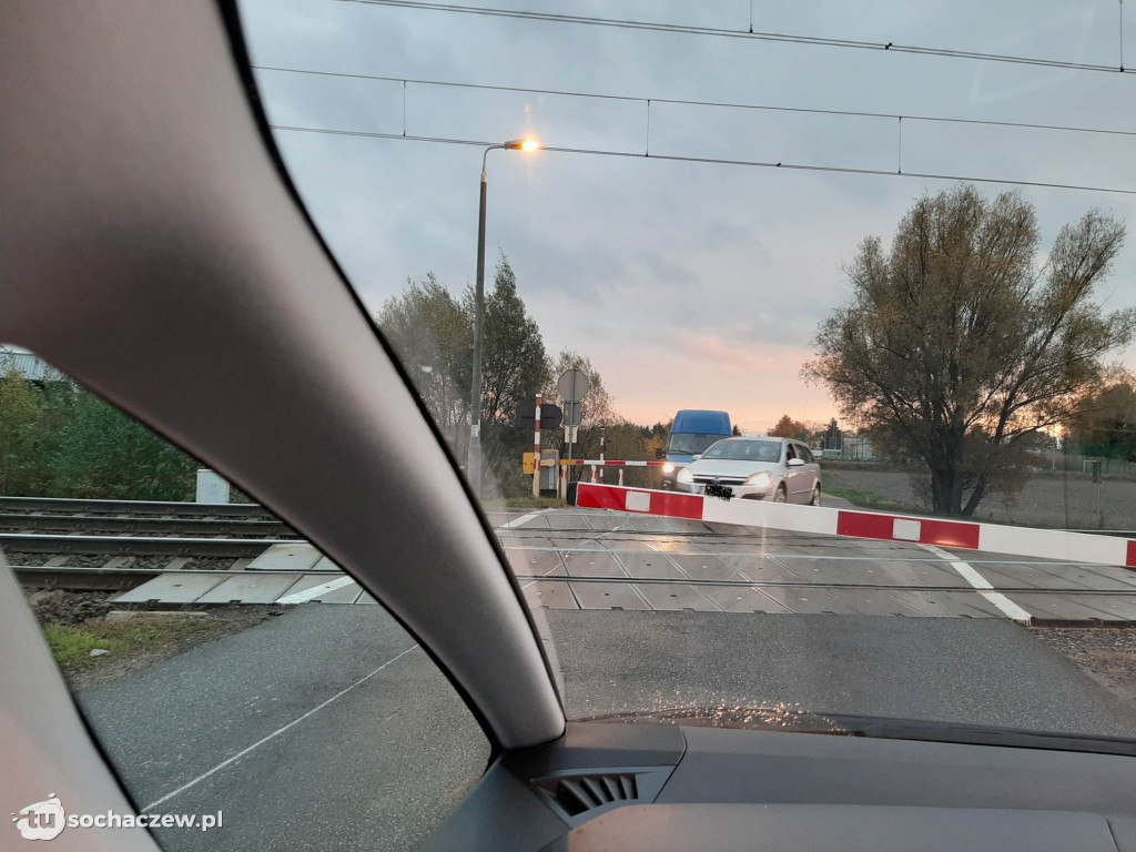Samobójcy na przejeździe kolejowym