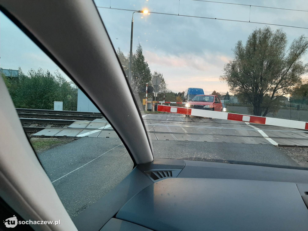 Samobójcy na przejeździe kolejowym