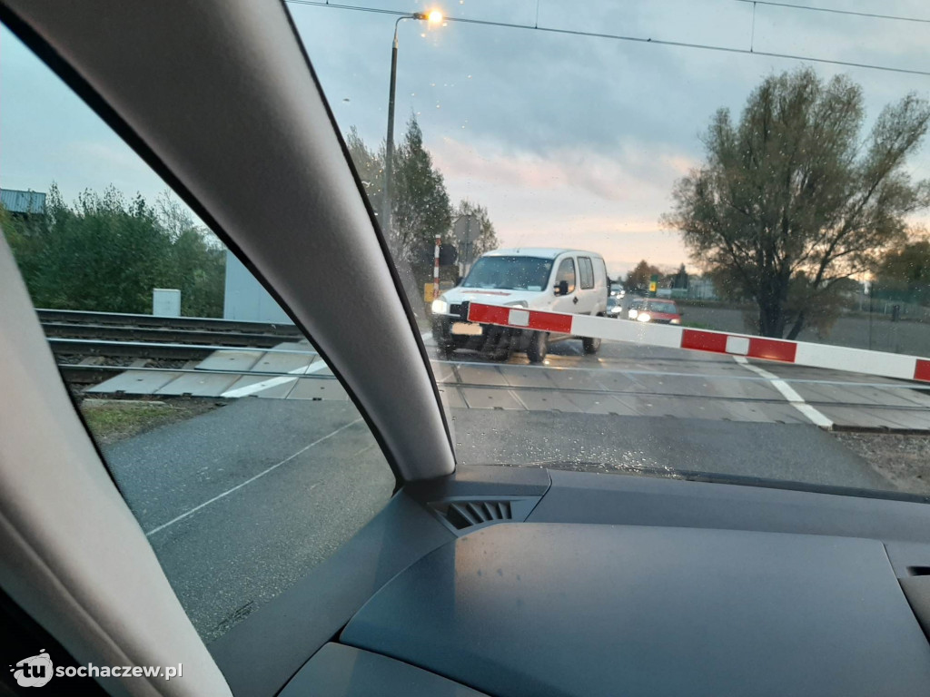 Samobójcy na przejeździe kolejowym