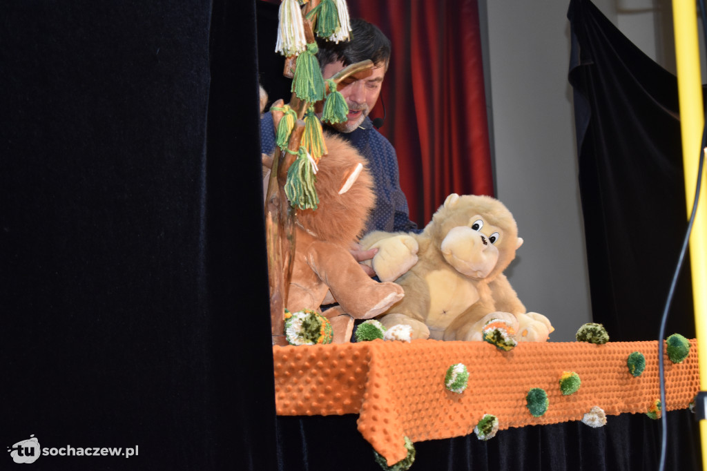 Artystyczne Kramnice teatralnie. Mimo chłodu sala pełna