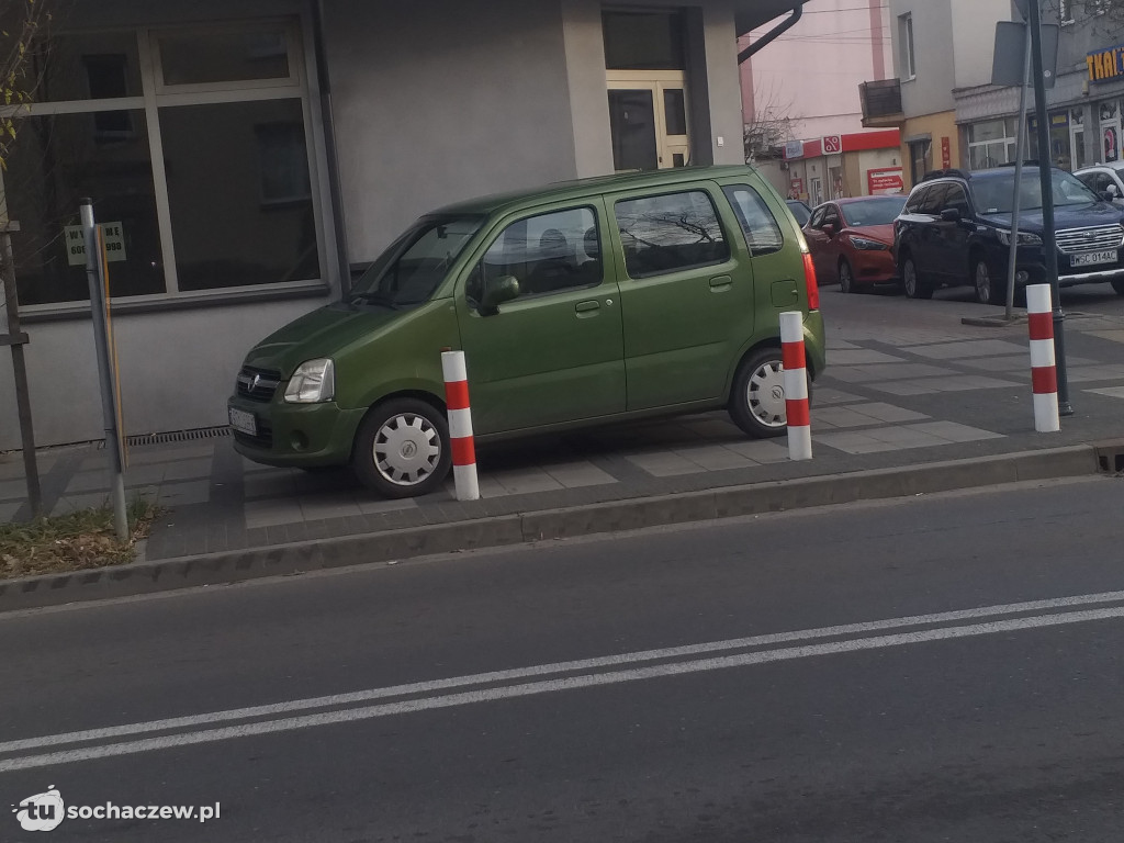 Bo musiała do drogerii. Fotogaleria mistrzów parkowania