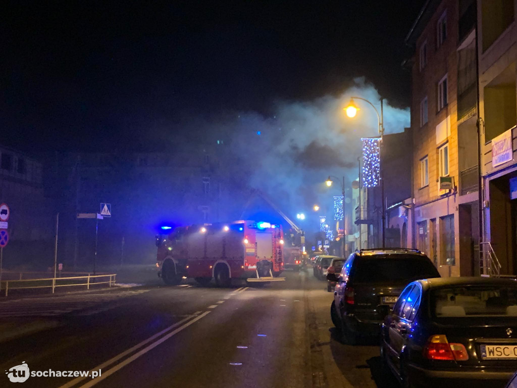 Pożar w kamienicy przy Staszica. Akcja gaśnicza