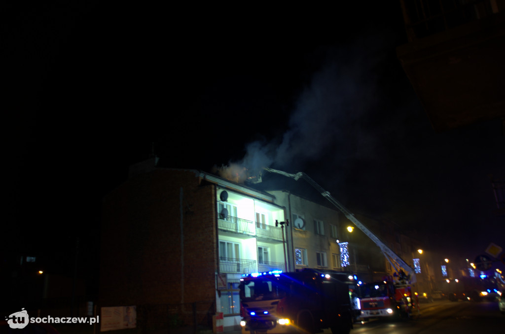 Pożar w kamienicy przy Staszica. Akcja gaśnicza