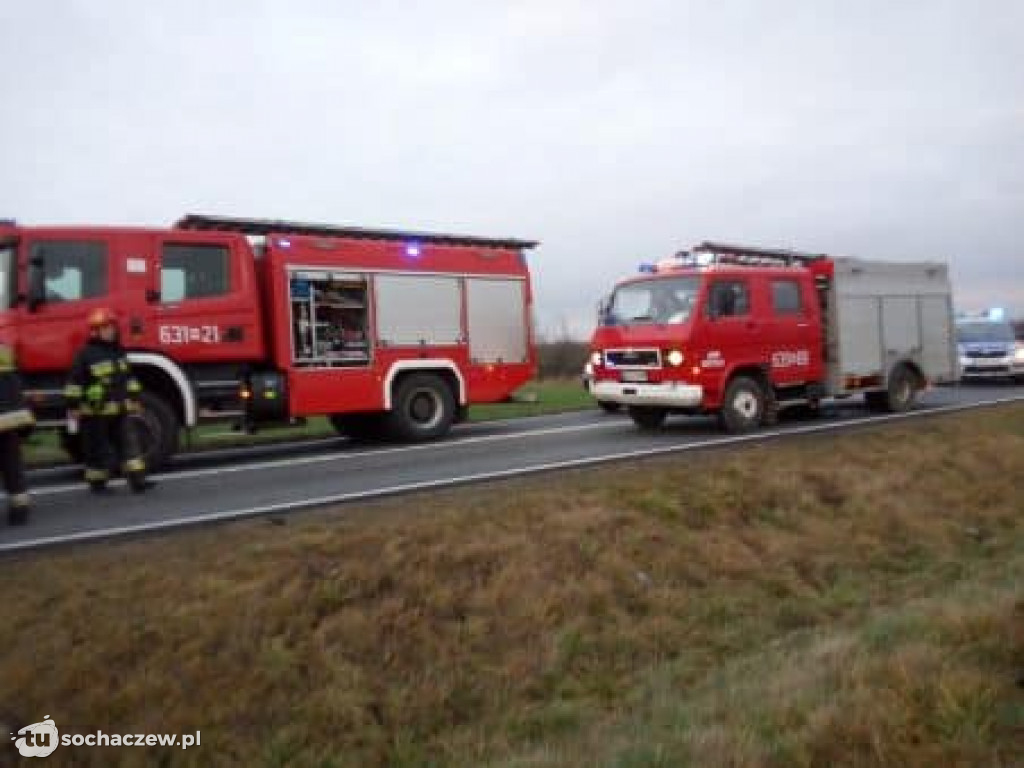 Czołowe zderzenie w Giżyczkach. Śmigłowiec LPR zabrał poszkodowanego do szpitala