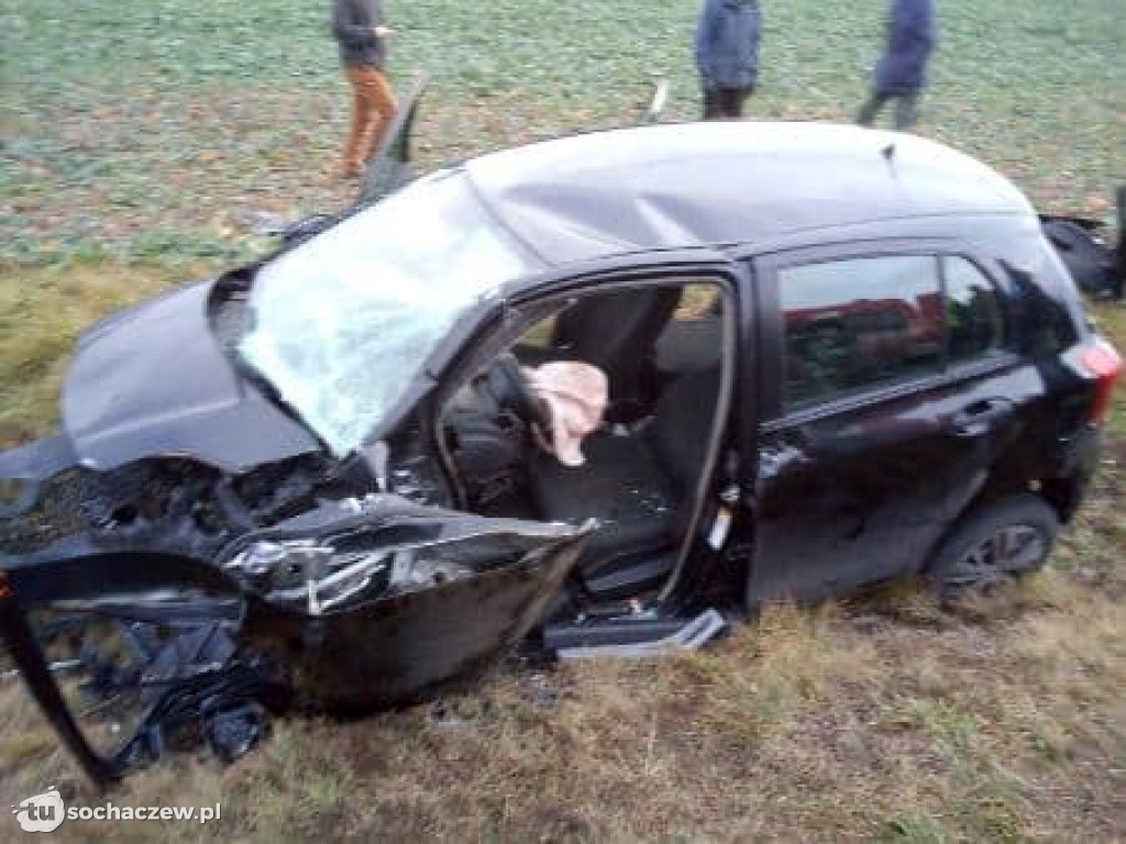 Czołowe zderzenie w Giżyczkach. Śmigłowiec LPR zabrał poszkodowanego do szpitala