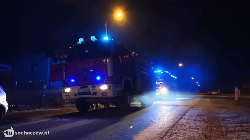 Pożar sadzy w kominie. Interwencja OSP Paprotnia