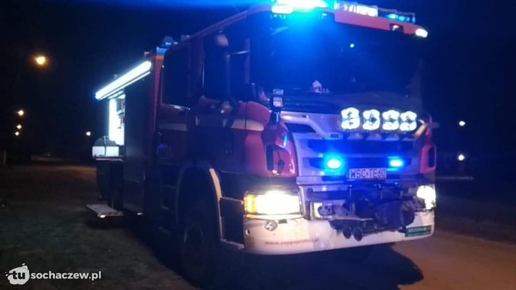 Pożar sadzy w kominie. Interwencja OSP Paprotnia