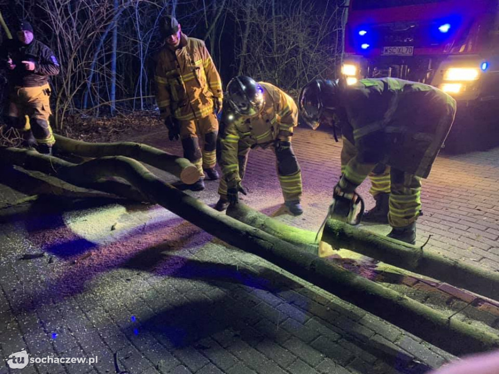 Wichura nas oszczędziła. Tylko jedna nocna interwencja straży