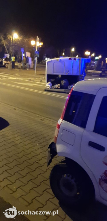 Nocny wypadek na skrzyżowaniu ulic Warszawskiej i Staszica