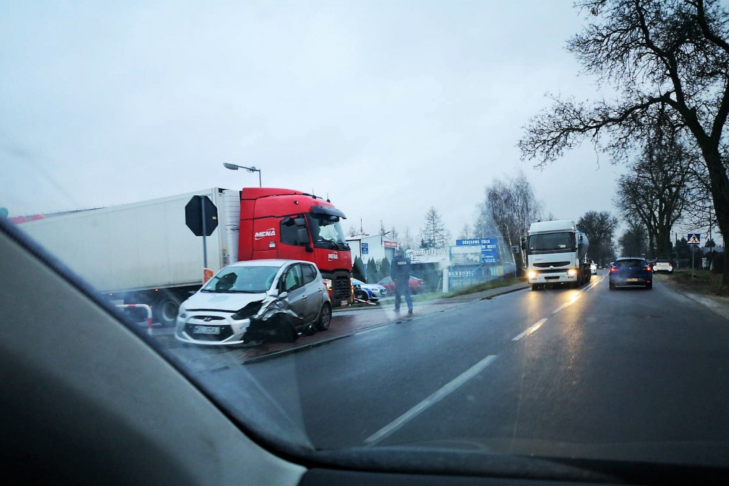 Zderzenie z ciężarówką w Rozlazłowie