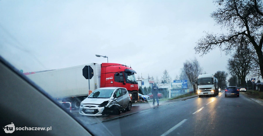 Zderzenie z ciężarówką w Rozlazłowie