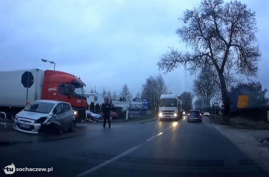 Zderzenie z ciężarówką w Rozlazłowie