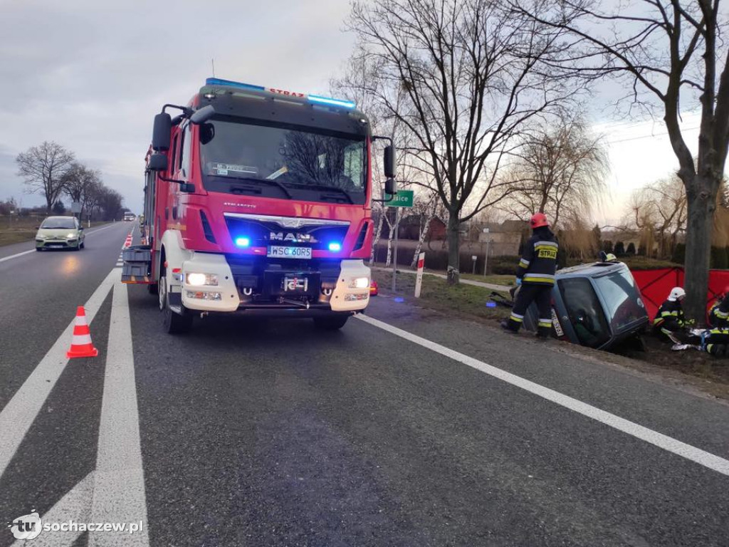 Groźnie w Lisicach, kierowca poszkodowany