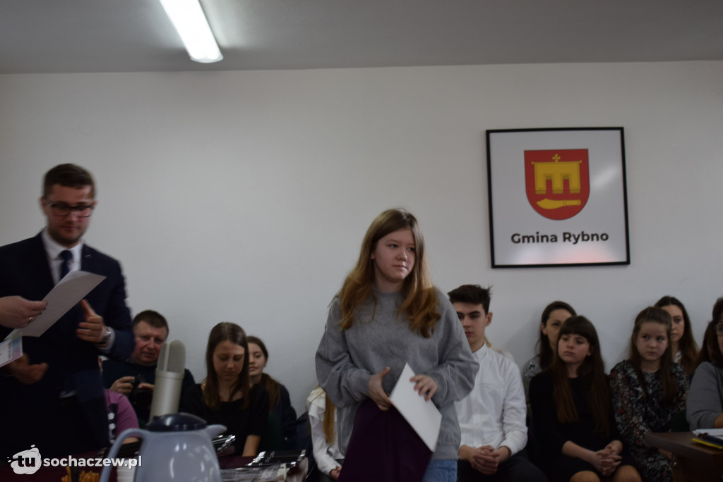 XXI Sesja Rady Gminy Rybno: o bezpieczeństwie podczas ferii, stypendiach i Dniu Sołtysa