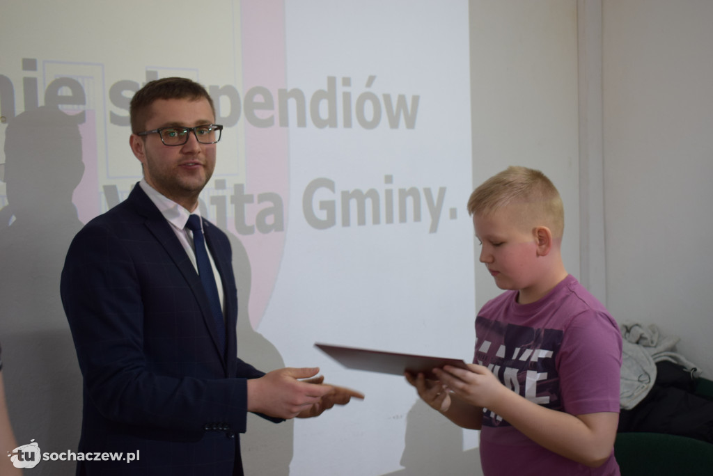 XXI Sesja Rady Gminy Rybno: o bezpieczeństwie podczas ferii, stypendiach i Dniu Sołtysa