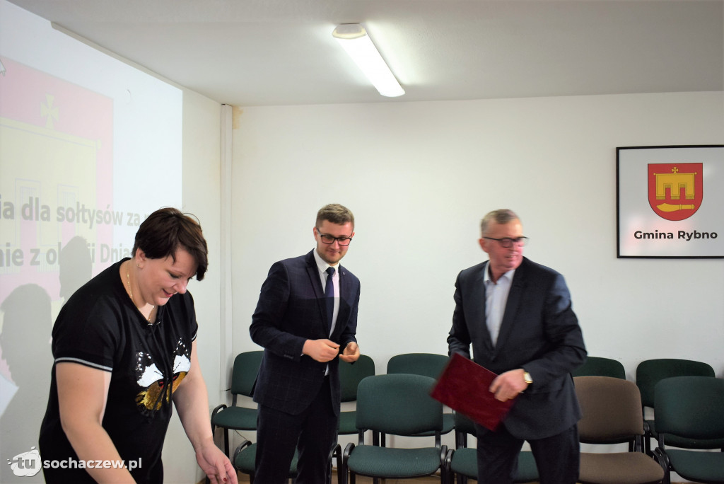 XXI Sesja Rady Gminy Rybno: o bezpieczeństwie podczas ferii, stypendiach i Dniu Sołtysa
