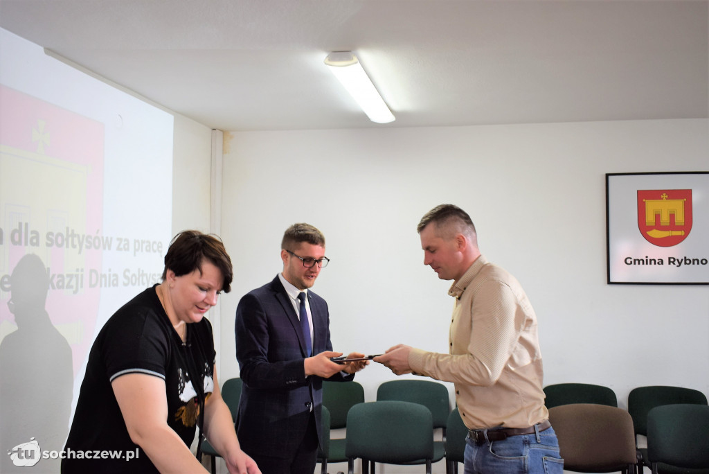 XXI Sesja Rady Gminy Rybno: o bezpieczeństwie podczas ferii, stypendiach i Dniu Sołtysa
