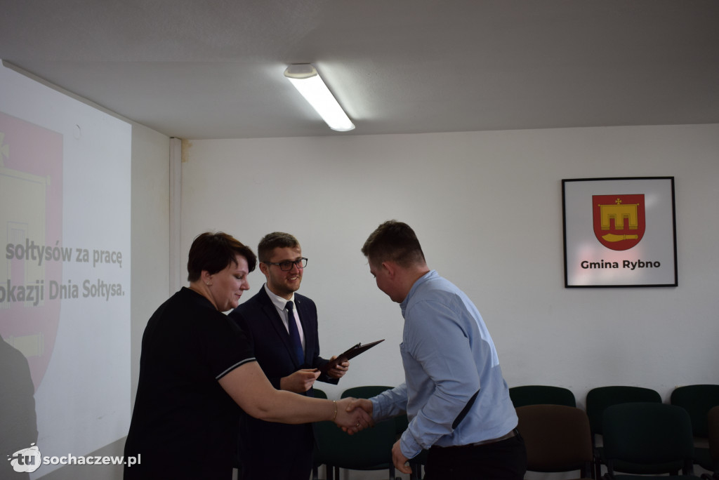 XXI Sesja Rady Gminy Rybno: o bezpieczeństwie podczas ferii, stypendiach i Dniu Sołtysa