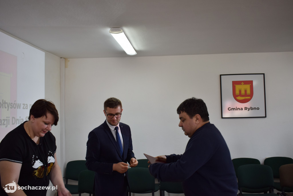 XXI Sesja Rady Gminy Rybno: o bezpieczeństwie podczas ferii, stypendiach i Dniu Sołtysa