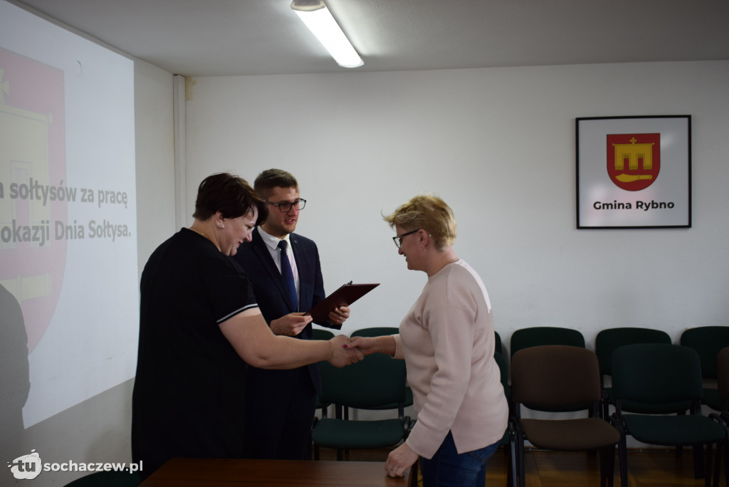 XXI Sesja Rady Gminy Rybno: o bezpieczeństwie podczas ferii, stypendiach i Dniu Sołtysa