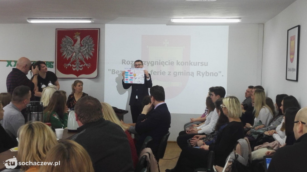 XXI Sesja Rady Gminy Rybno: o bezpieczeństwie podczas ferii, stypendiach i Dniu Sołtysa