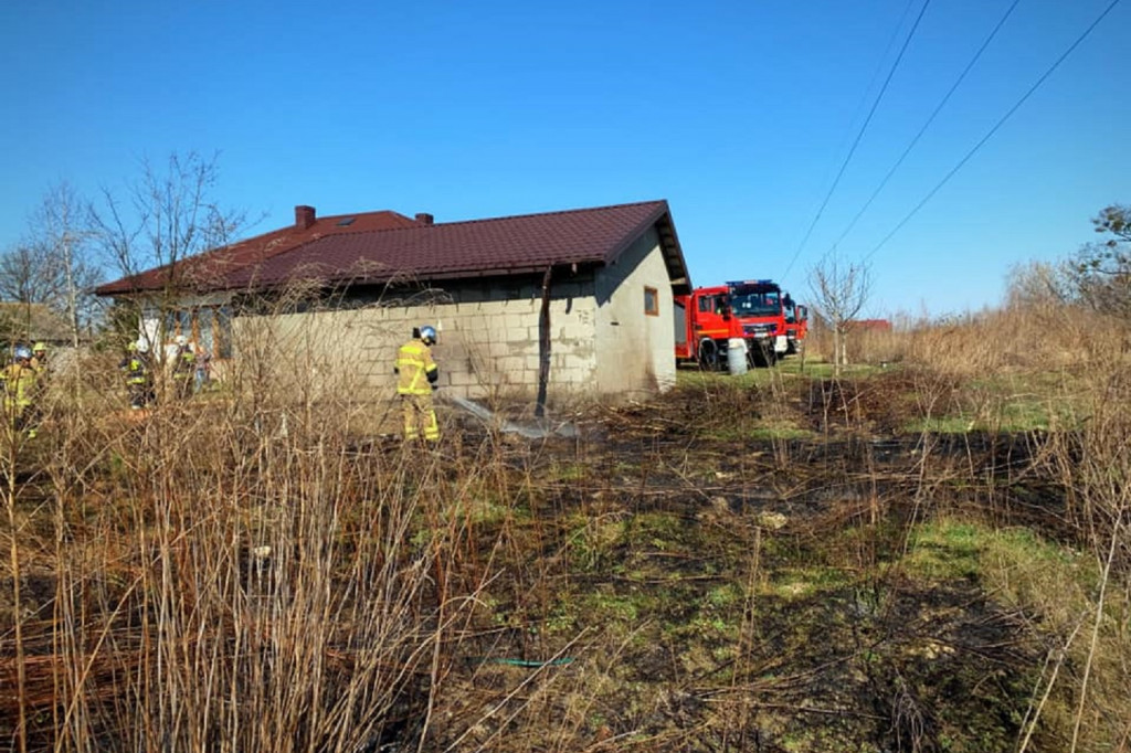 Pożar trawy miejscowości Seroki Wieś