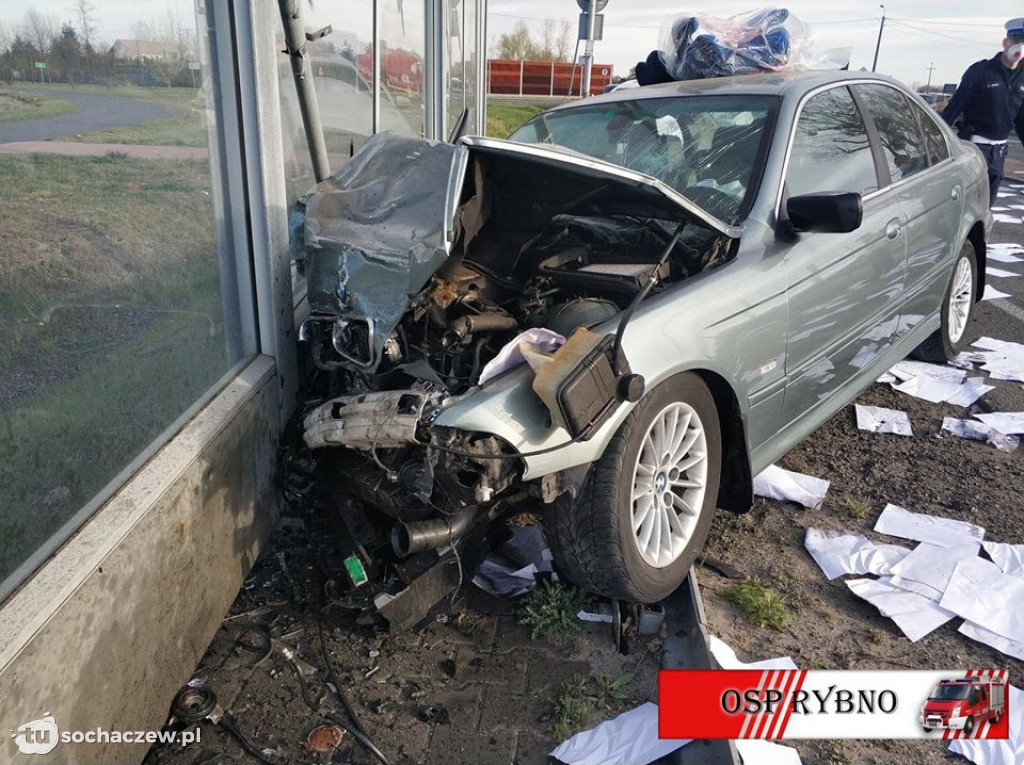 Zderzenie dwóch BMW w Żdżarowie