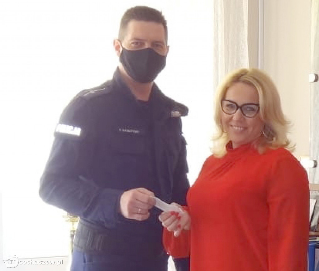 Piękny gest policjantów. Wsparli zwierzęta w zoo i jednocześnie zrobili prezent dzieciom