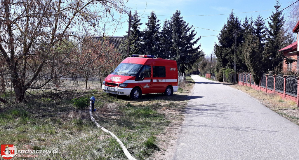 Trudny pożar na posesji w gminie Iłów