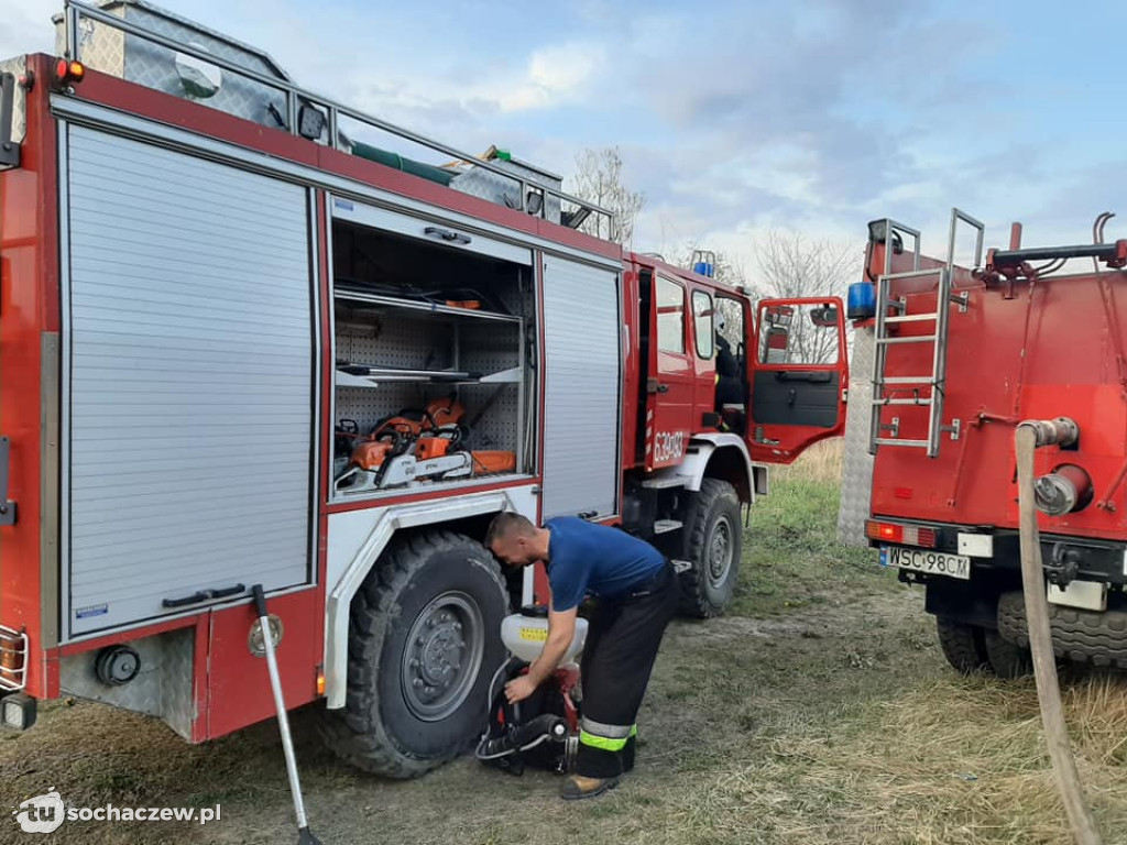 Duży pożar przy ul. Wyszogrodzkiej. 2 hektary łąk w ogniu