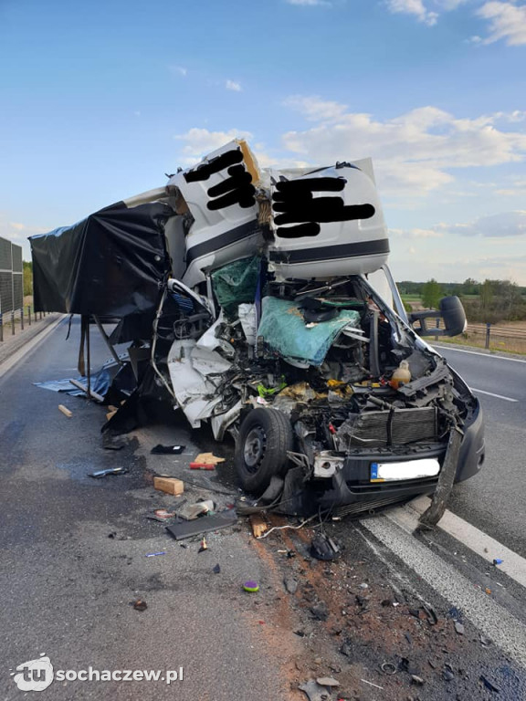 Wypadek na DK50 przed rondem w Wiskitkach. Poważne utrudnienia w ruchu
