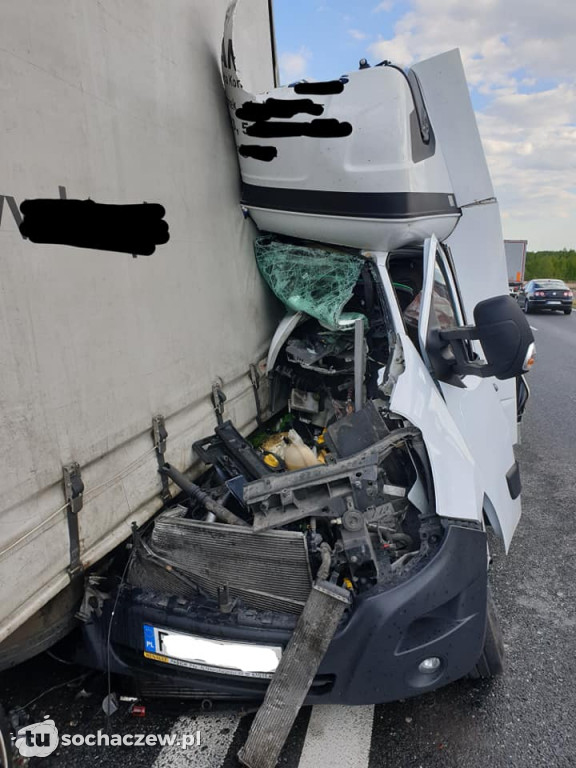 Wypadek na DK50 przed rondem w Wiskitkach. Poważne utrudnienia w ruchu