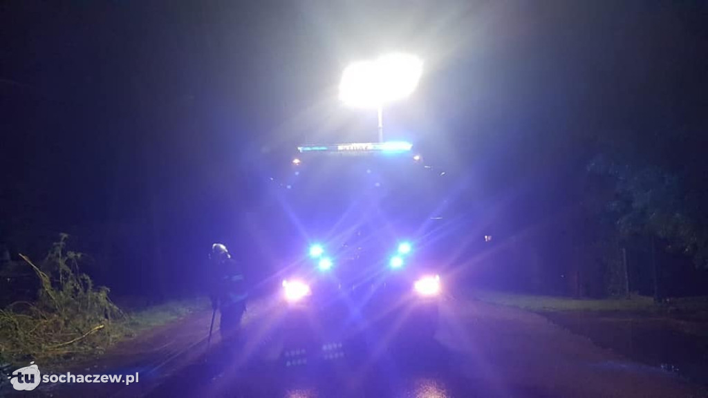 Zerwane linie elektryczne w powiecie sochaczewskim
